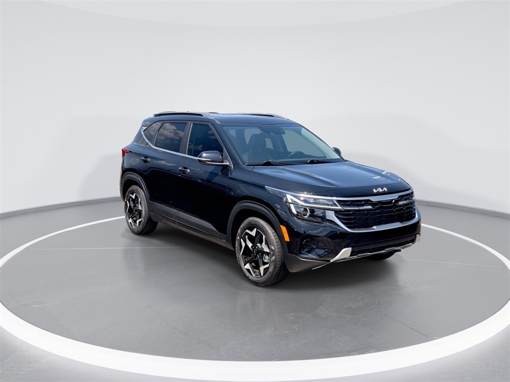 2025 Kia Seltos EX photo 2