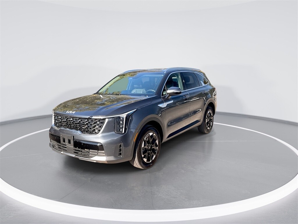 2024 Kia Sorento S photo 3