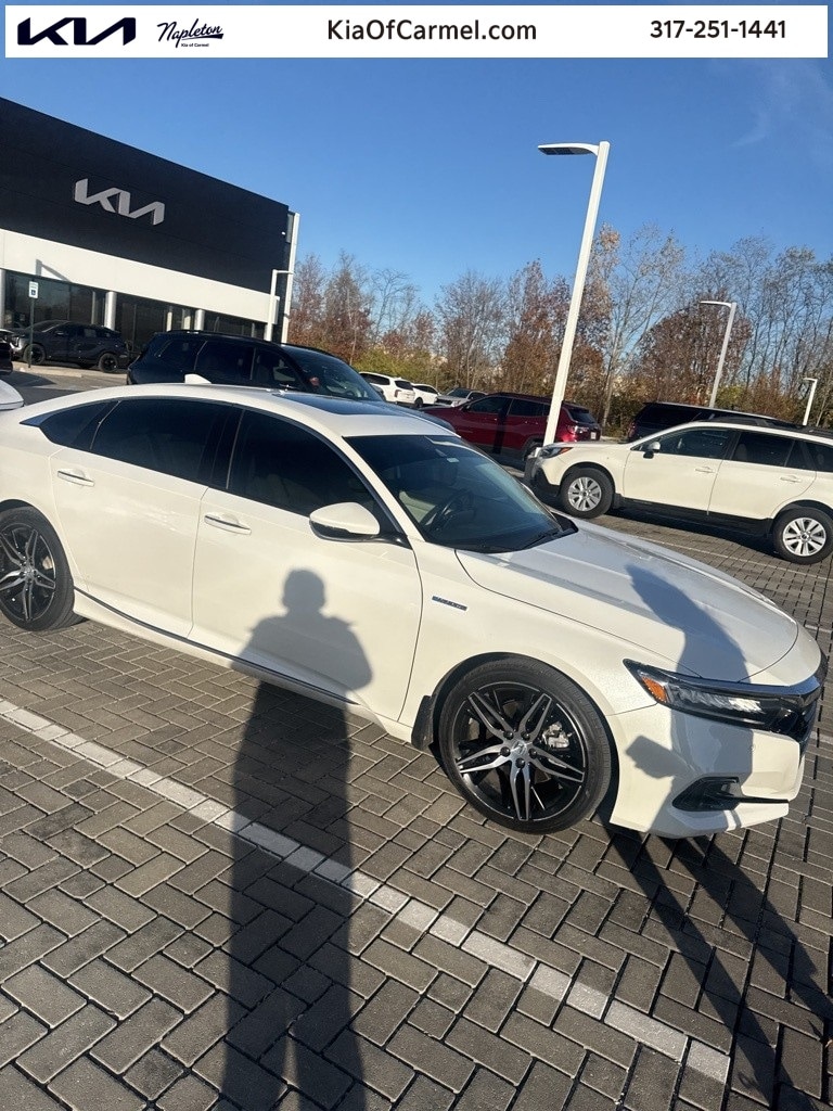 2021 Honda Accord Hybrid Touring's photo