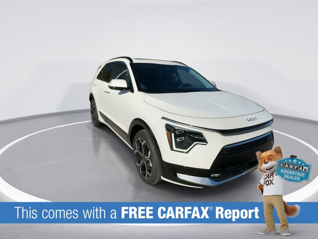 Used 2025 Kia Niro SX Touring SUV