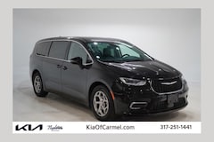 2024 Chrysler Pacifica Limited Minivan/Van