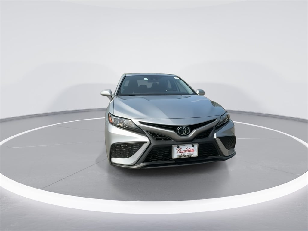 Used 2022 Toyota Camry SE with VIN 4T1G11AK5NU664873 for sale in Indianapolis, IN