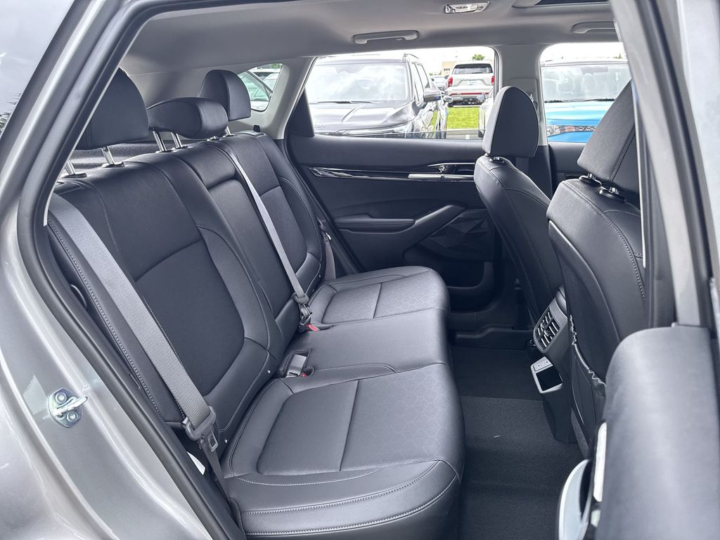 2025 Kia Seltos EX - Photo 32