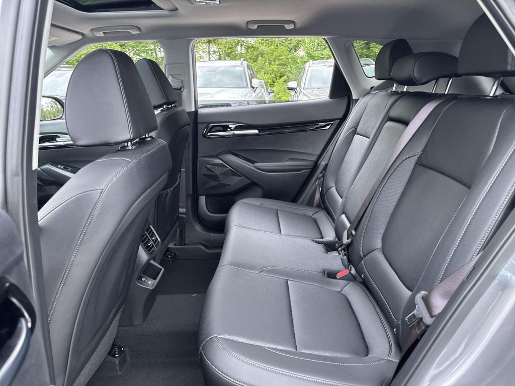 2025 Kia Seltos EX - Photo 27