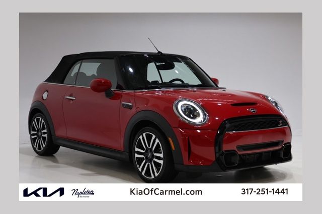 2024 MINI Convertible Cooper S's photo