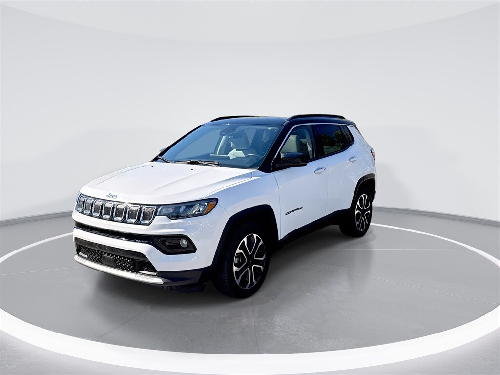 2022 Jeep Compass Limited photo 2