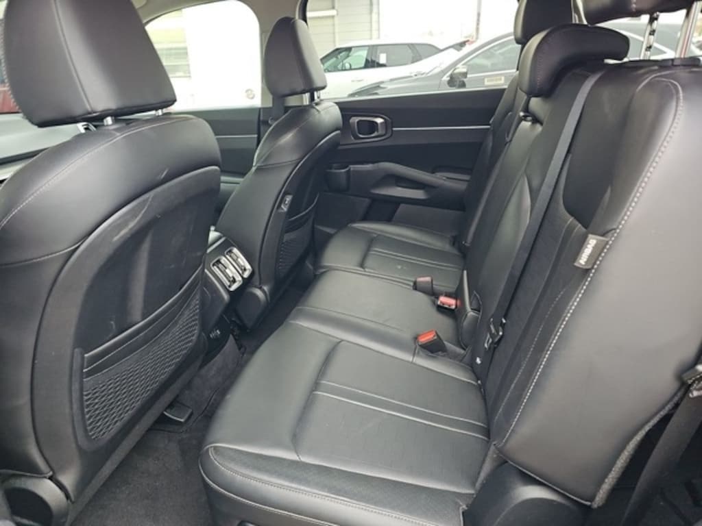 Used 2024 Kia Sorento S SUV