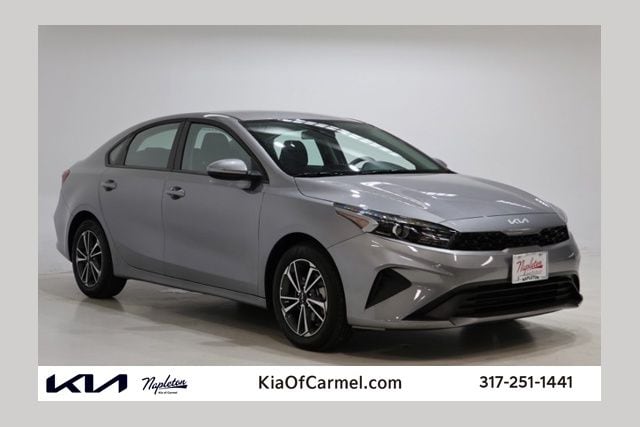 2024 Kia Forte LXS AT's photo
