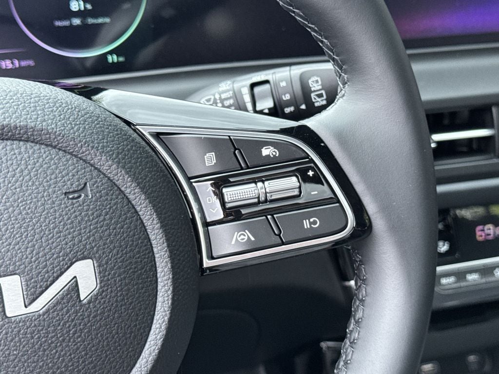 2025 Kia Seltos EX - Photo 17