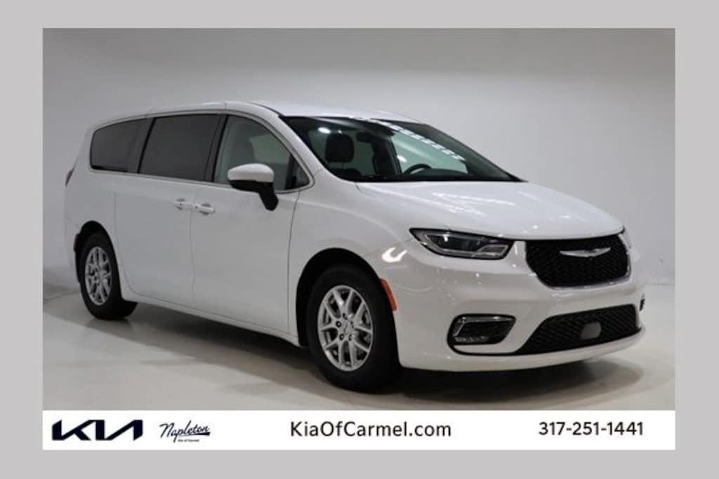 Used 2023 Chrysler Pacifica Touring L Minivan/Van