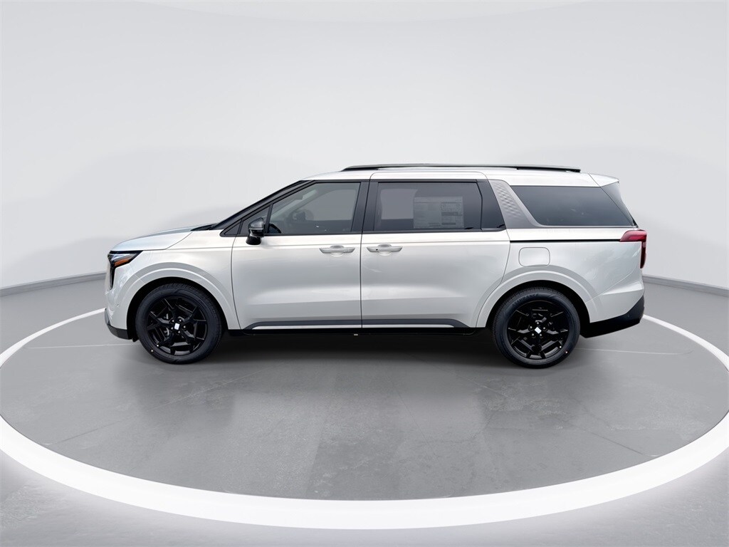 2026 Kia Carnival SX photo 2