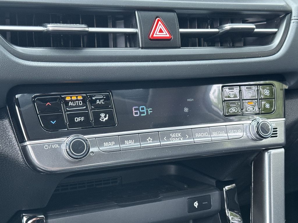 2025 Kia Seltos EX - Photo 22