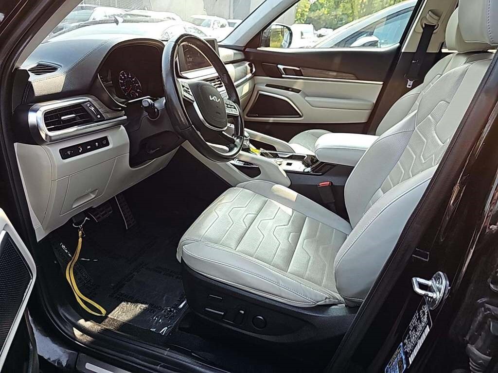 2022 Kia Telluride SX photo 2