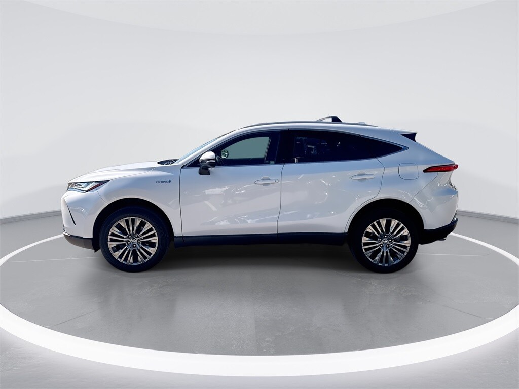 2021 Toyota Venza XLE photo 3