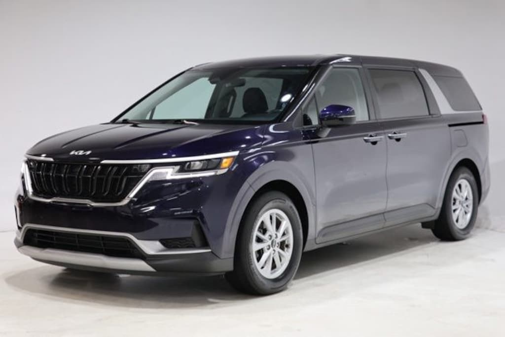 Used 2024 Kia Carnival LX Minivan/Van