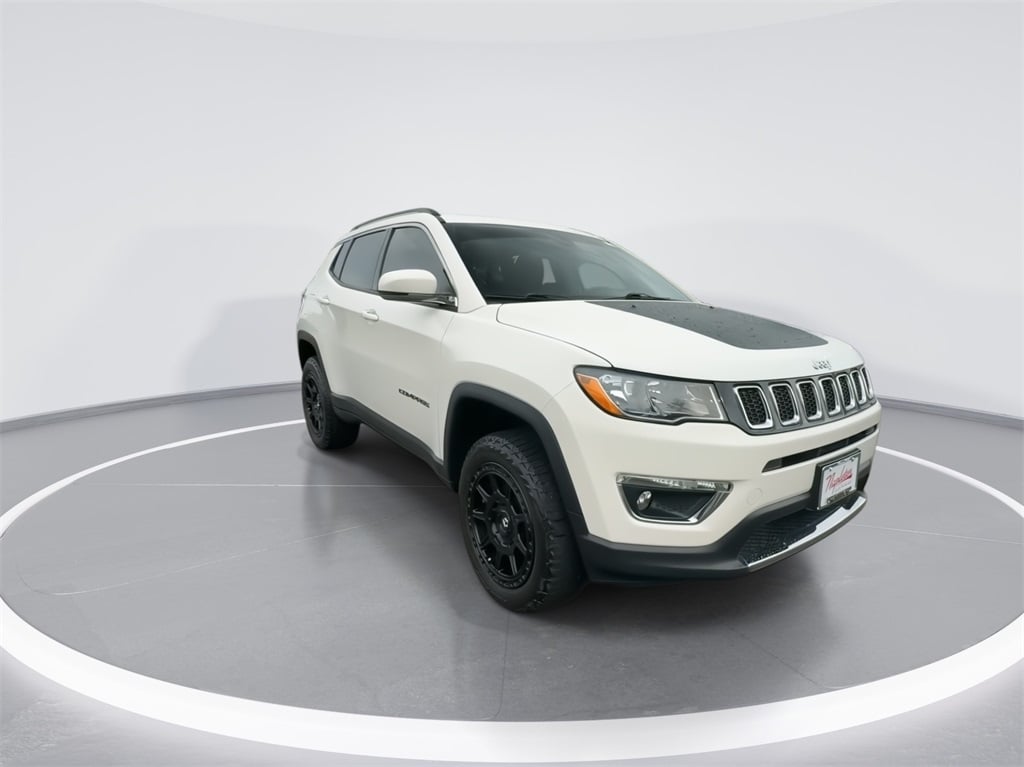 Used 2019 Jeep Compass Limited with VIN 3C4NJDCB6KT747549 for sale in Indianapolis, IN