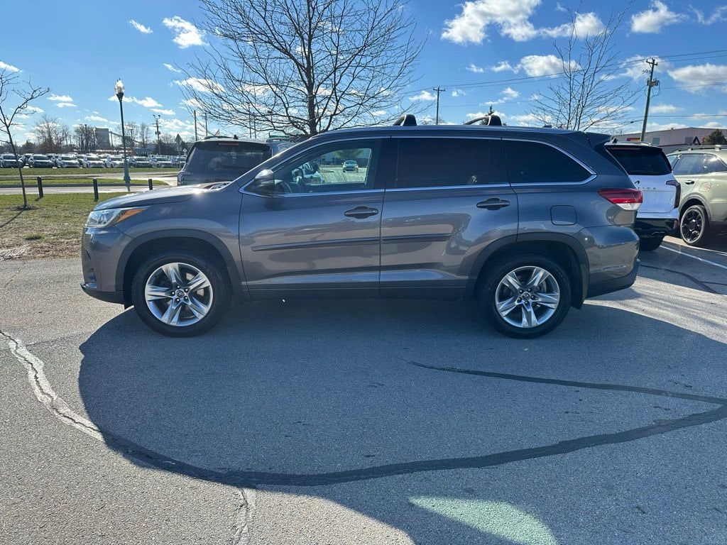 Used 2017 Toyota Highlander Limited SUV