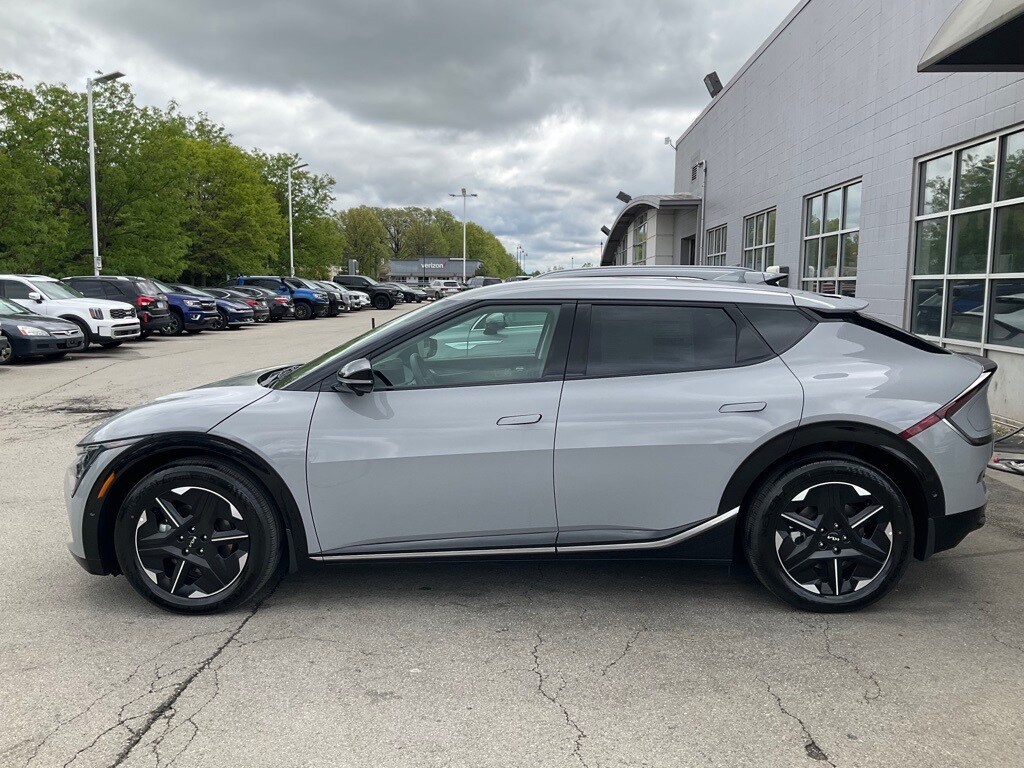 2025 Kia EV6 Wind photo 4