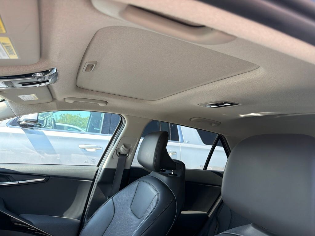 Used 2023 Kia Niro EV Wave SUV