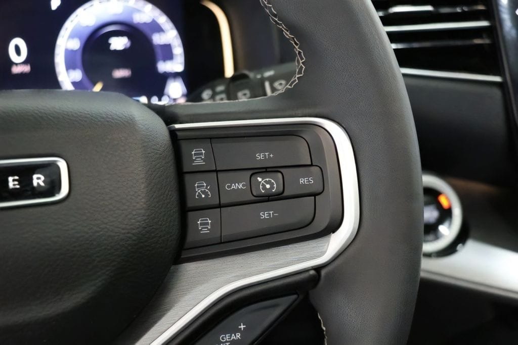 2025 Jeep Wagoneer Series I - Photo 24