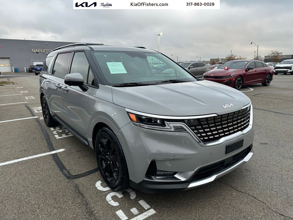 2022 Kia Carnival SX Prestige's photo