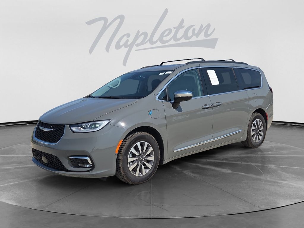 Used 2023 Chrysler Pacifica Hybrid Limited Minivan/Van