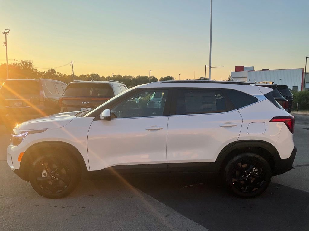 New 2026 Kia Seltos EX SUV