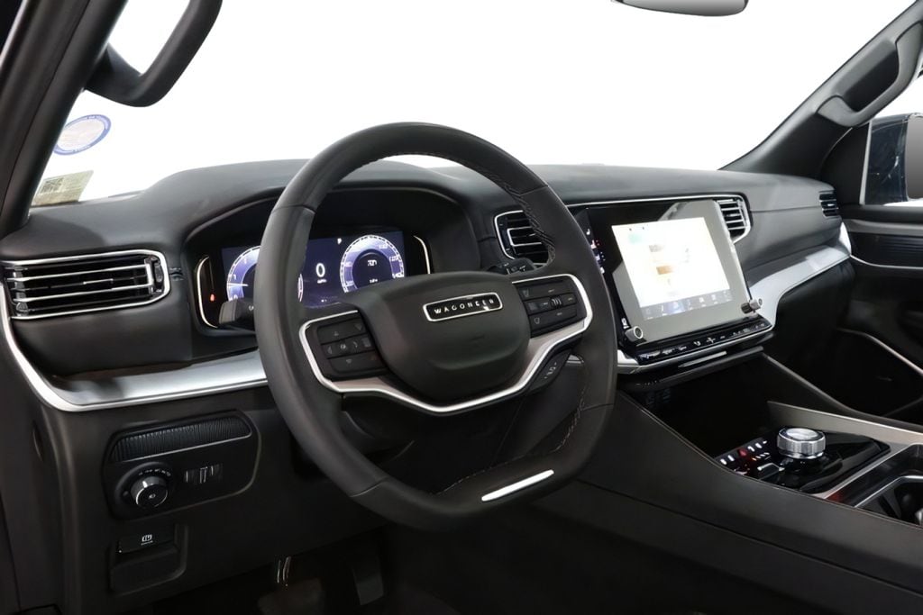 2025 Jeep Wagoneer Series I - Photo 16