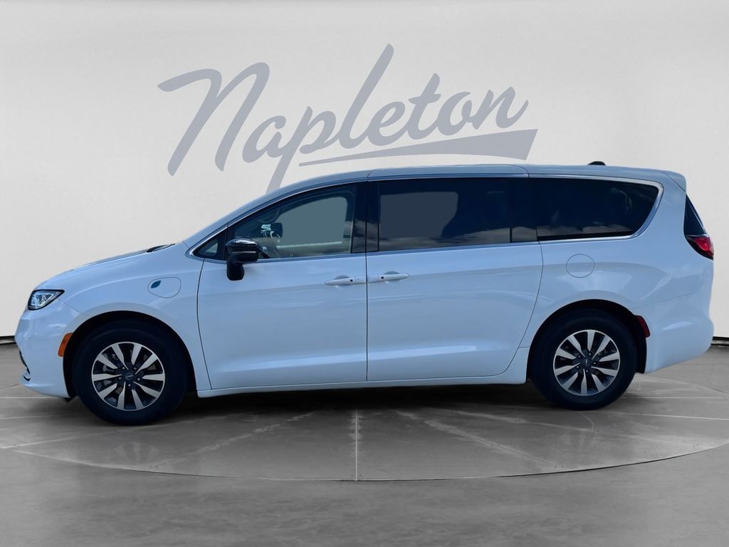 Used 2024 Chrysler Pacifica Hybrid Select Minivan/Van