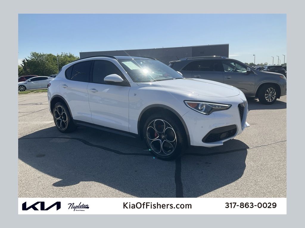 2023 Alfa Romeo Stelvio Ti AWD's photo