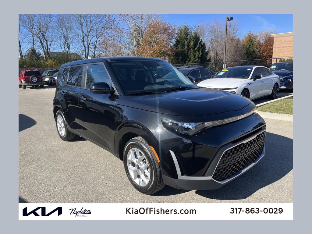2025 Kia Soul 2.0L LX IVT's photo