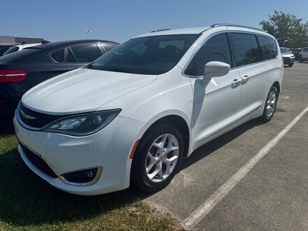2017 Chrysler Pacifica Touring L Plus Minivan/Van