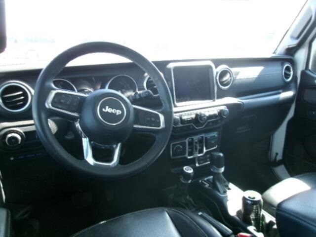 2023 Jeep Wrangler Sahara 4xe photo 3