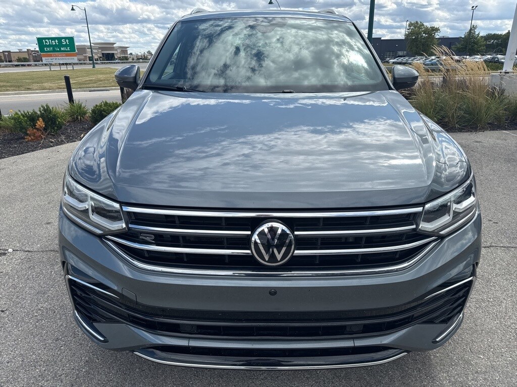 2022 Volkswagen Tiguan SEL Premium R-Line photo 2