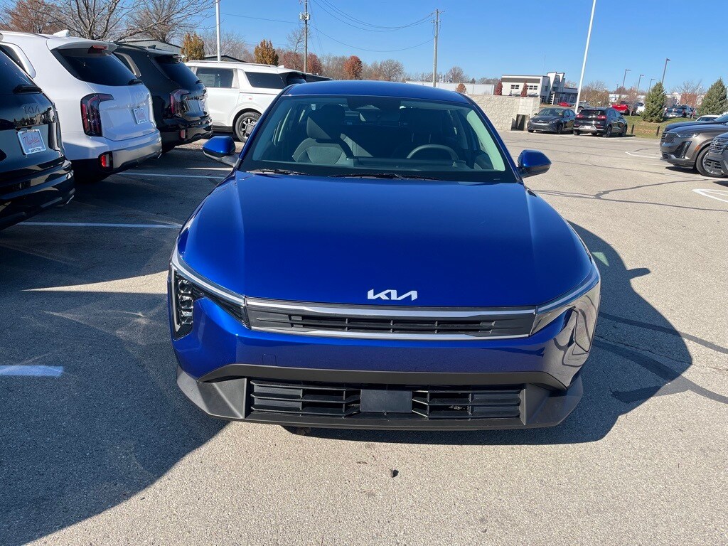 2025 Kia K4 LXS photo 2