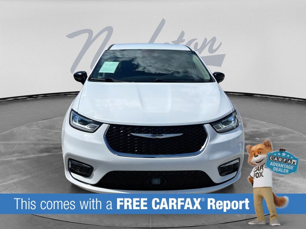 Used 2024 Chrysler Pacifica Hybrid Select Minivan/Van