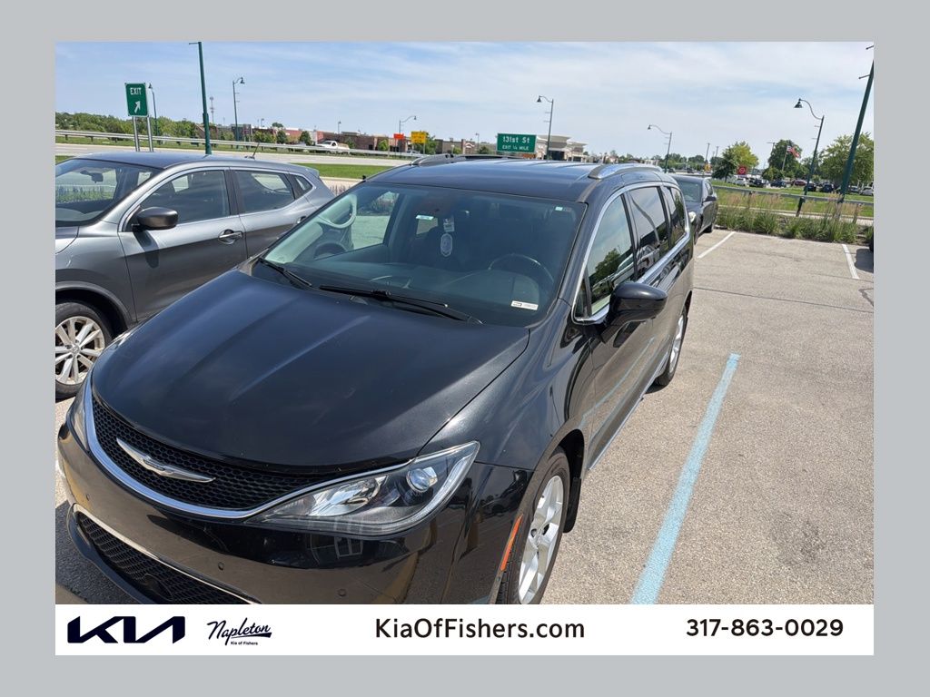 2020 Chrysler Pacifica Touring L Plus's photo