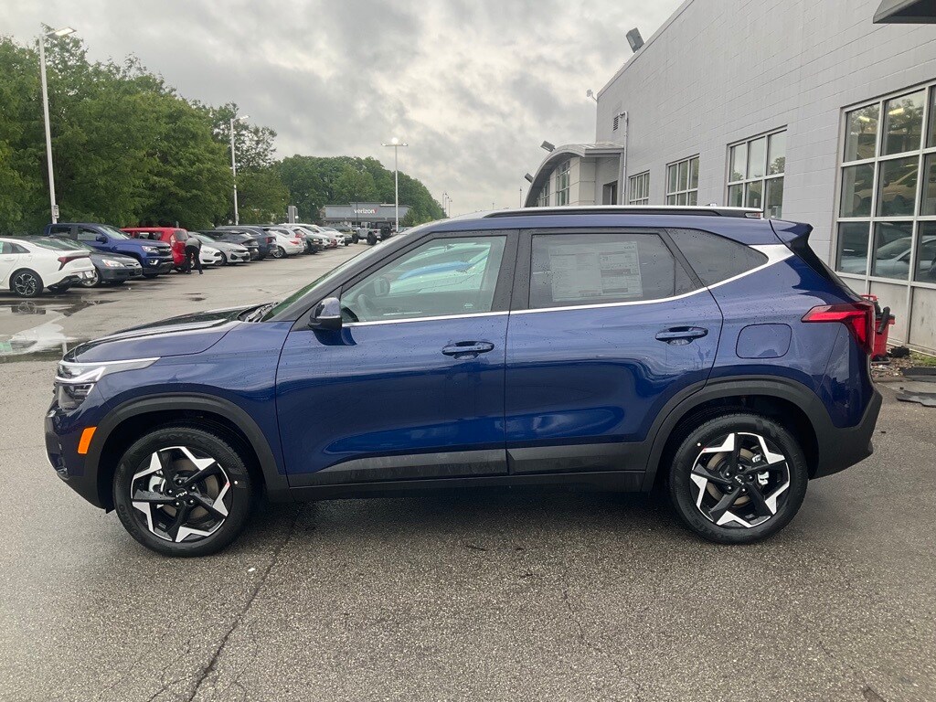 2025 Kia Seltos EX photo 4