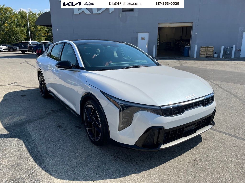 2025 Kia K4 GT-Line's photo