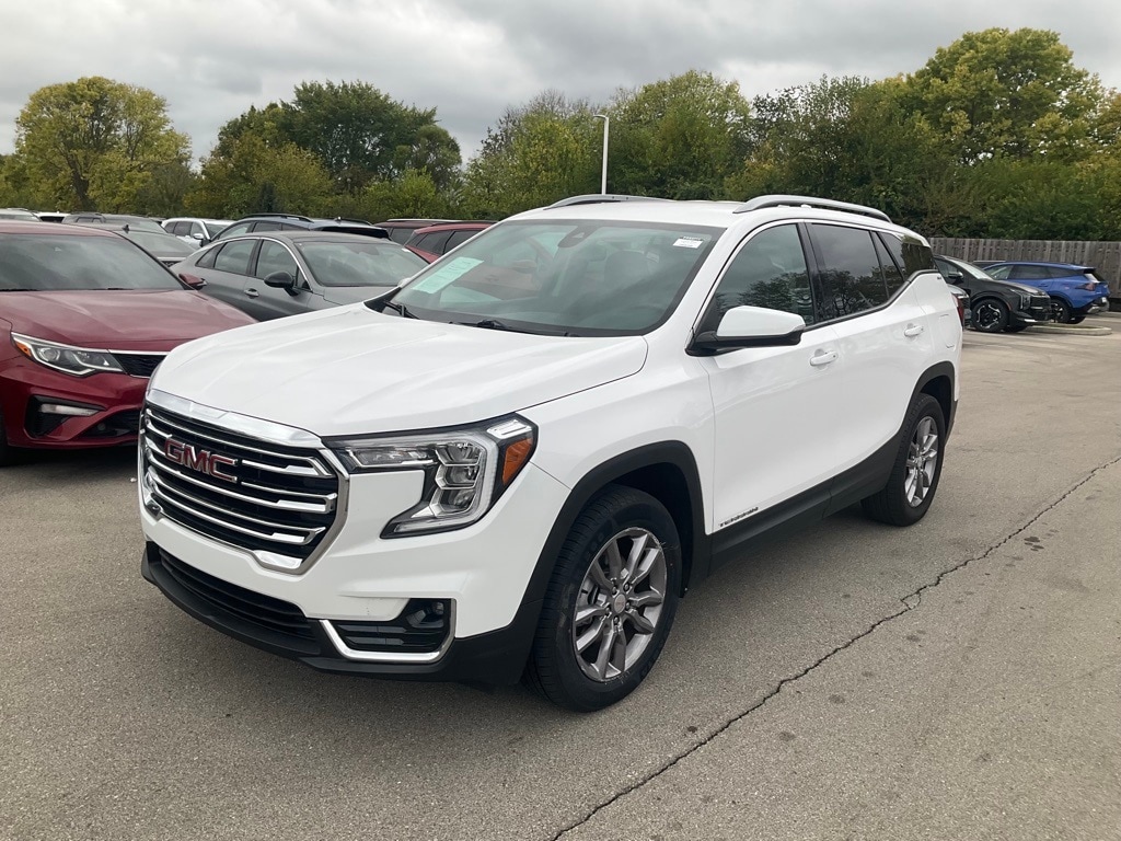 Used 2024 GMC Terrain SLT SUV