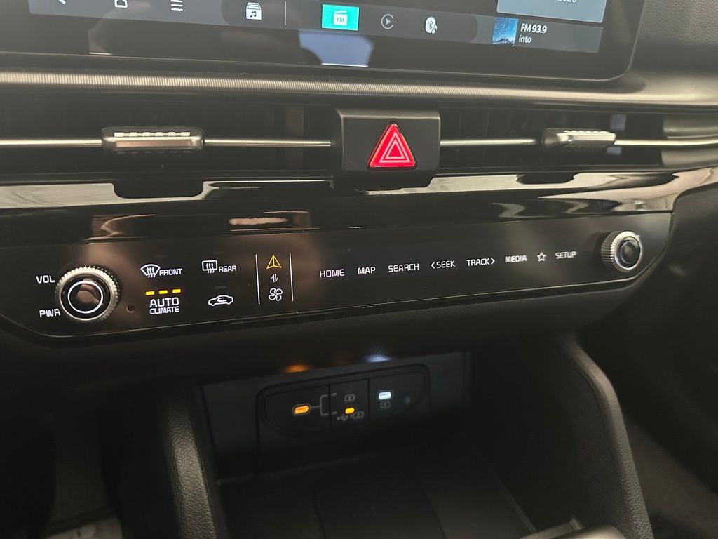 2026 Kia Sportage EX - Photo 24