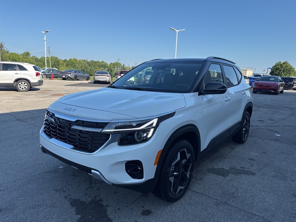 2026 Kia Seltos S photo 3