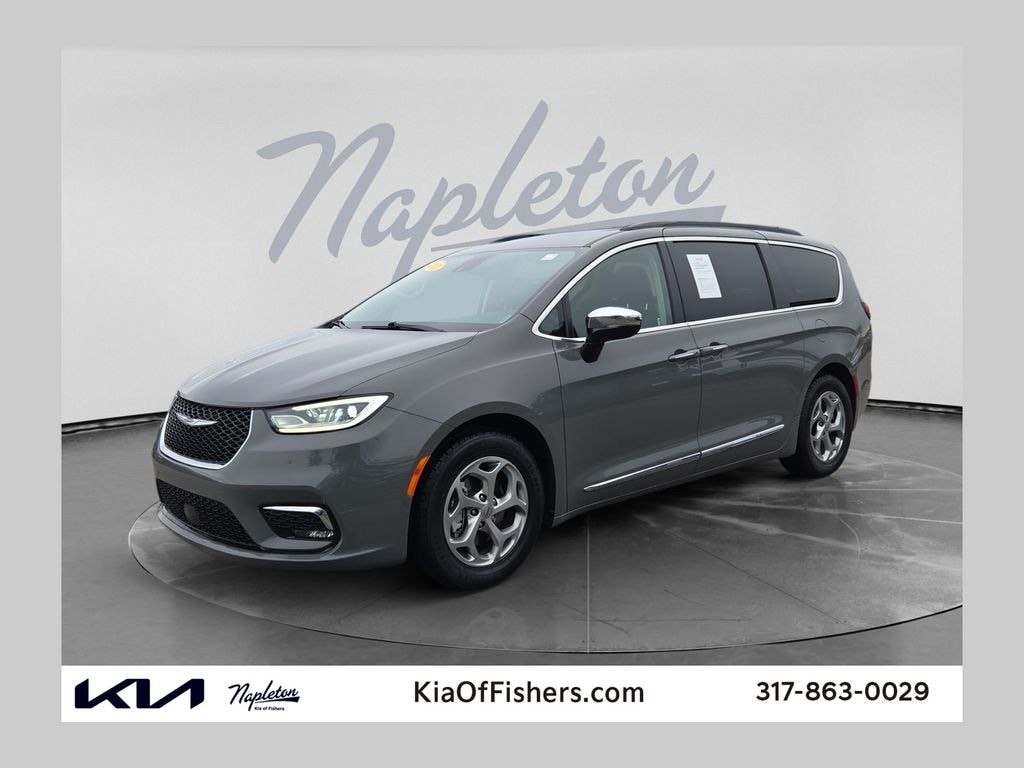 Used 2023 Chrysler Pacifica Limited Minivan/Van