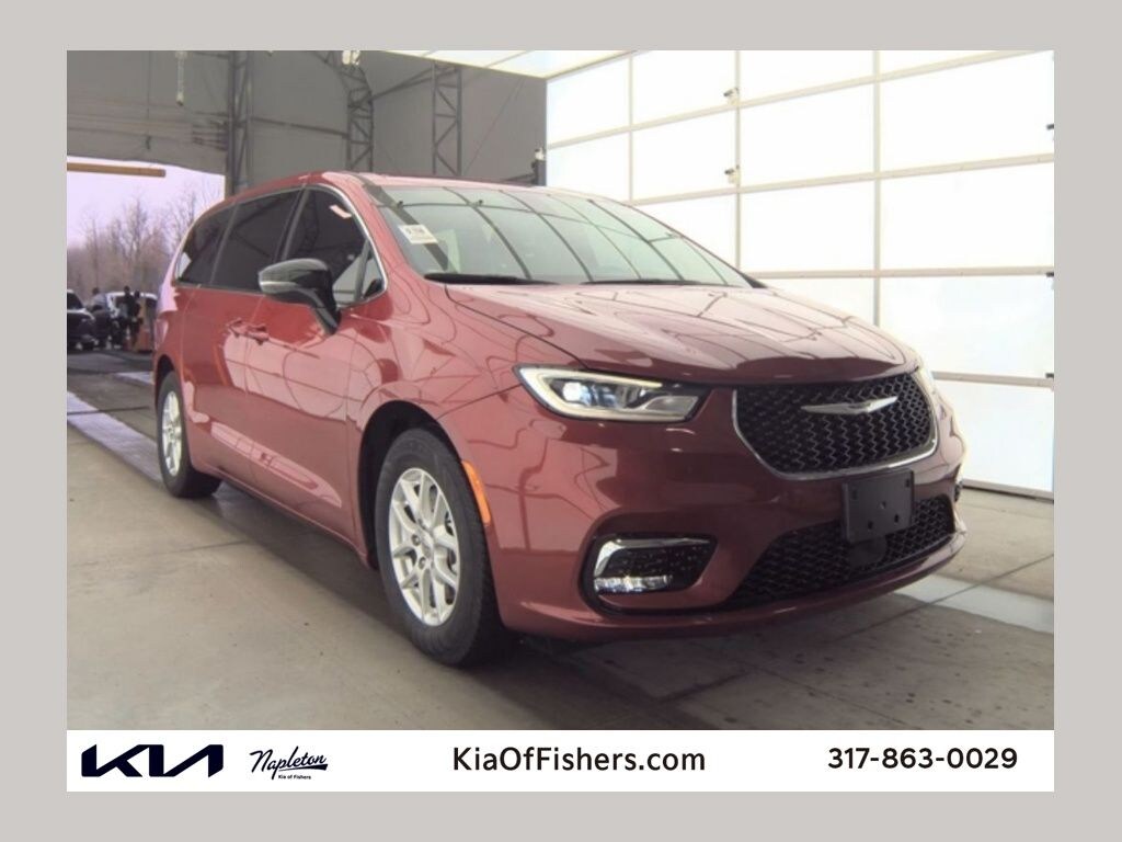 Used 2025 Chrysler Pacifica Select Minivan/Van