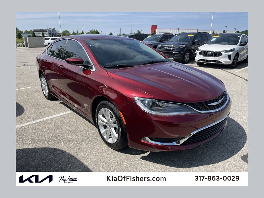 2015 Chrysler 200 Limited's photo