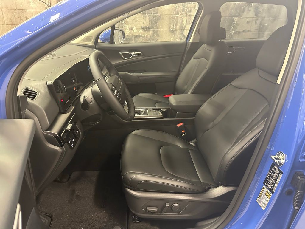 2026 Kia Sportage EX - Photo 13
