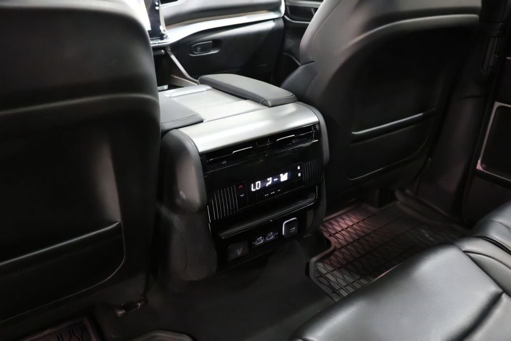 2025 Jeep Wagoneer Series I - Photo 35