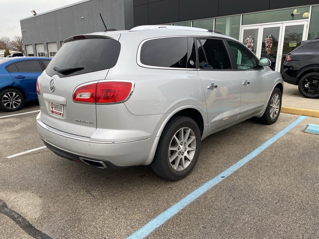 2016 Buick Enclave Leather photo 2