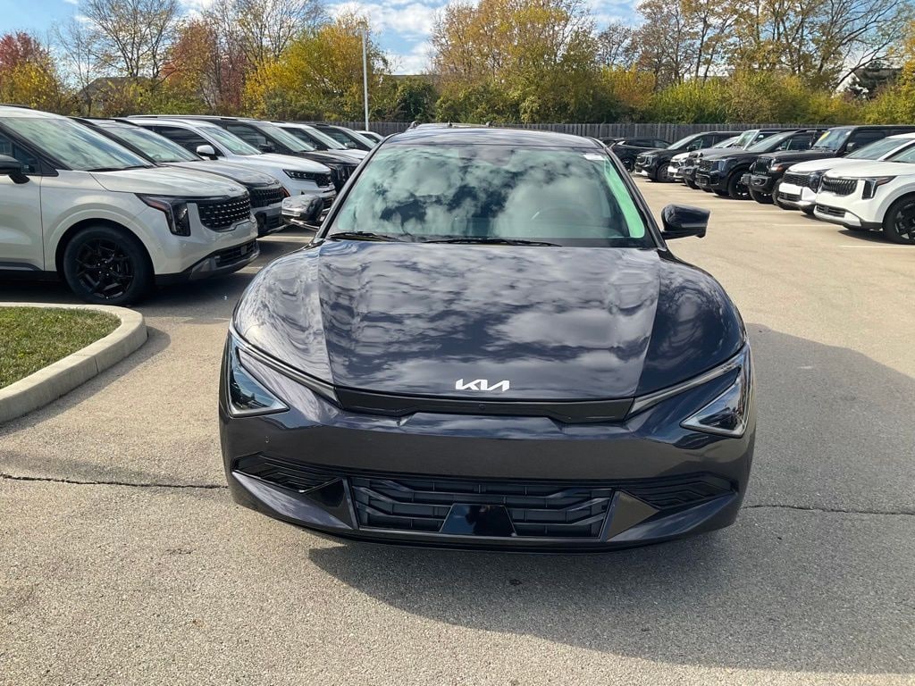 New 2025 Kia EV6 Wind SUV