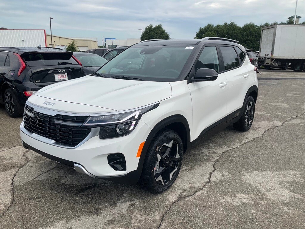 2026 Kia Seltos S photo 3